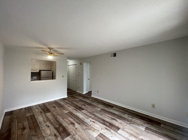Building Photo - 3 bedroom Apartment for rent