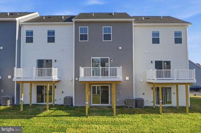 Building Photo - 113 Lakota St