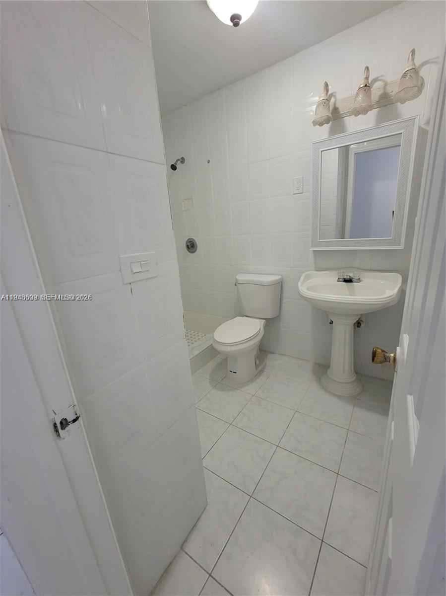 Building Photo - 12305 SW 42nd St
