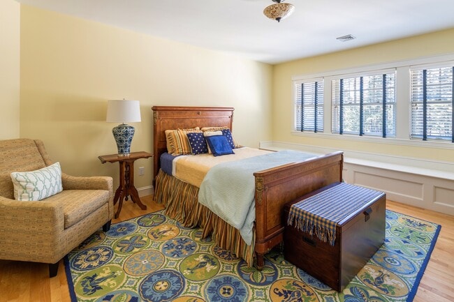 Building Photo - 9 Rockcraft