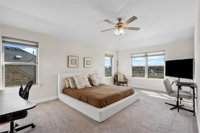 Building Photo - 1220 W Yarrow Ave