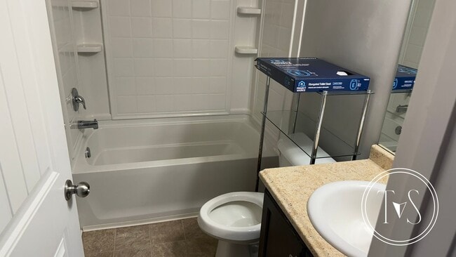 Building Photo - RATE DROP ALERT (was $1980/month) and SUMM...