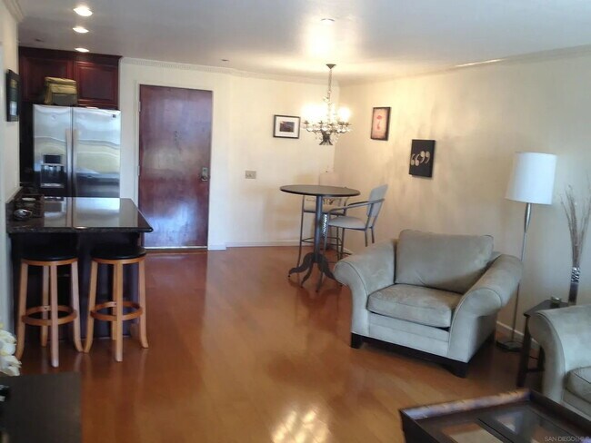 Building Photo - "Chic 1-Bedroom Urban Retreat in Vibrant San Diego Locale!"