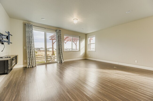 Building Photo - 18281 Grosbeak Pl