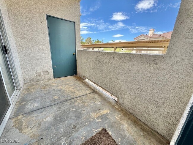 Building Photo - 2112 Calville St
