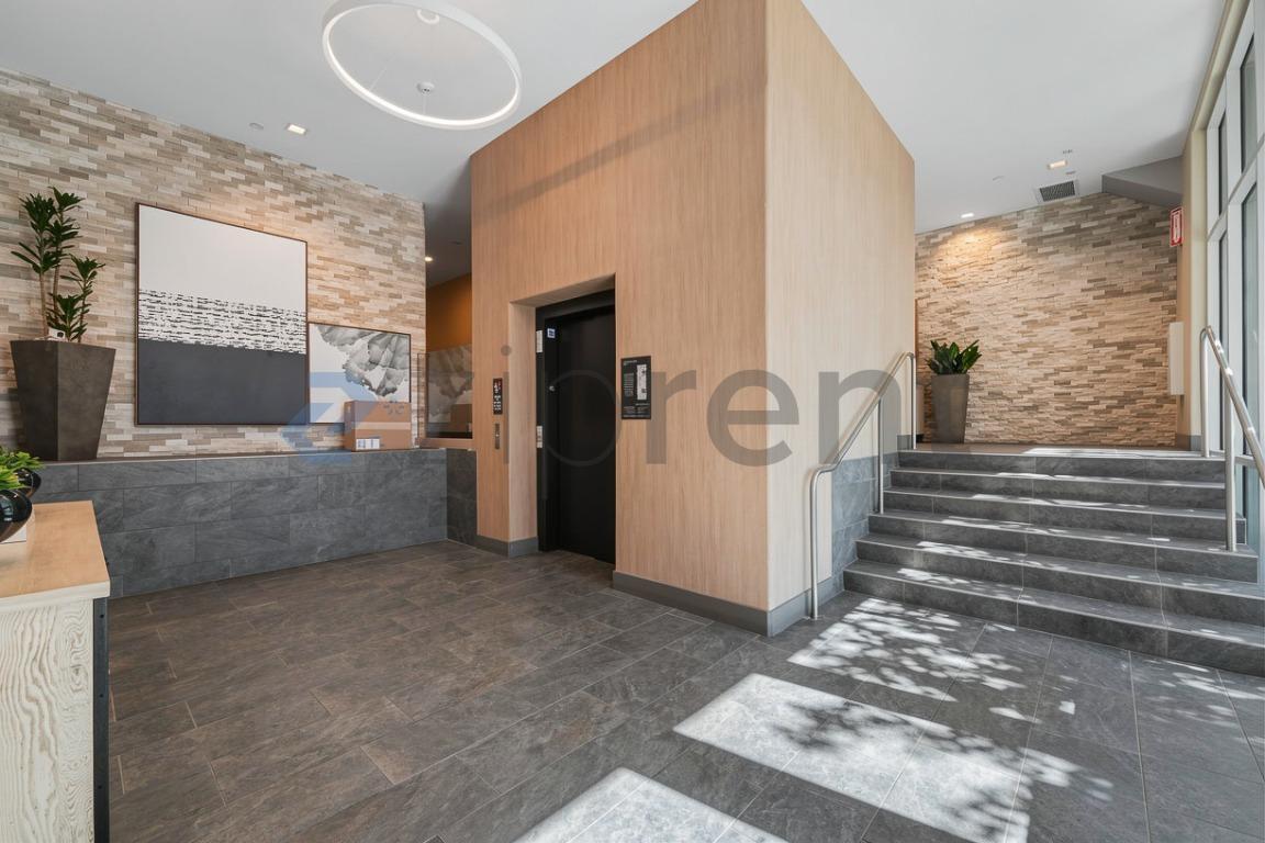 Building Photo - Unit 407