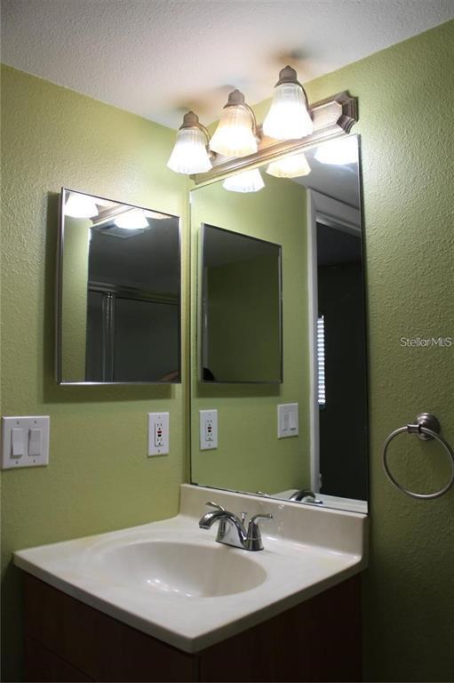 Building Photo - 5696 Baywater Dr