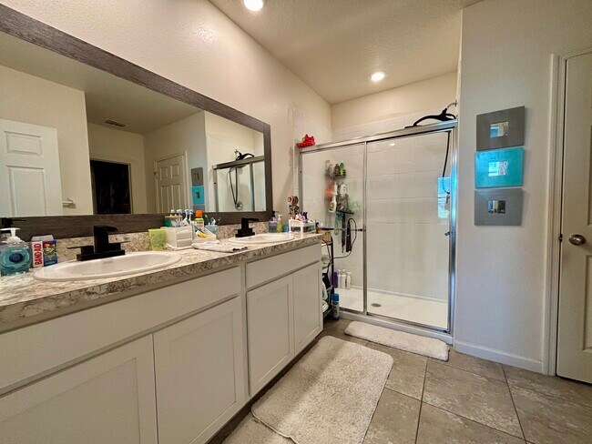 Building Photo - 10736 SW Prato Wy