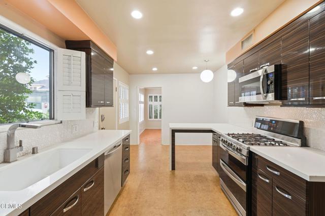 Building Photo - 313 S Orange Grove Blvd