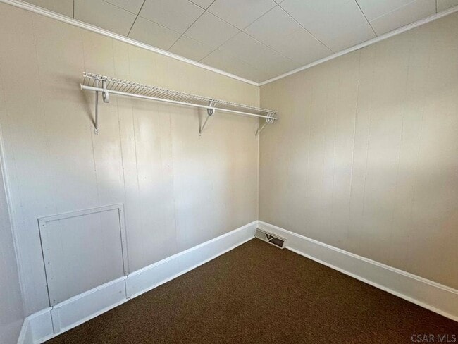 Building Photo - 610 Graham Ave