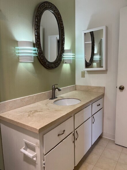 Building Photo - 980 Kiely Blvd