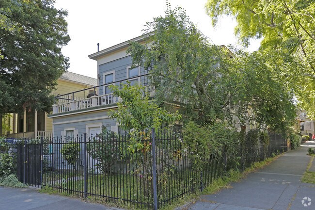 Building Photo - 1800 O St
