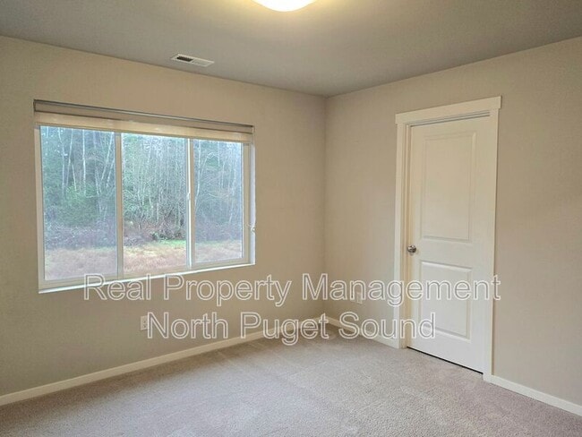 Building Photo - 28215 64th Ct NW