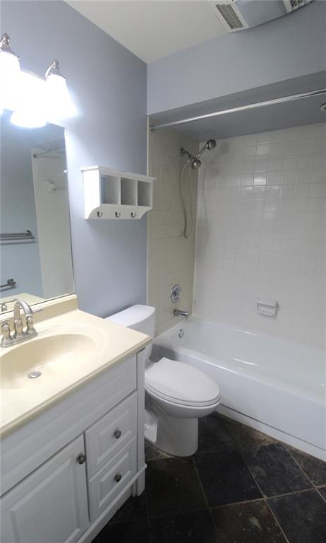 Building Photo - 8403 Gardens Cir