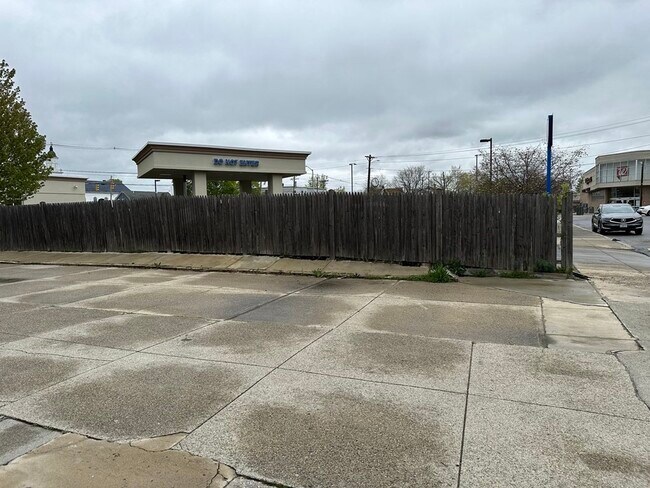 Building Photo - 17 Bowdoin St