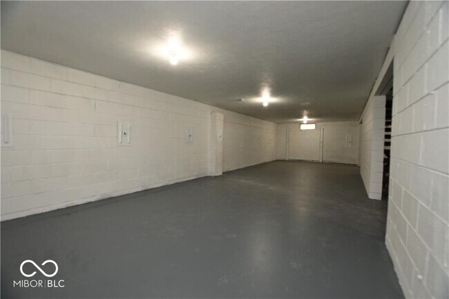 Building Photo - 5820 E 40th St