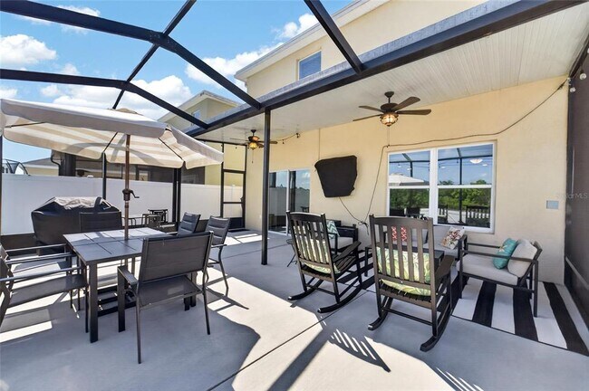 Building Photo - 11176 Leland Groves Dr