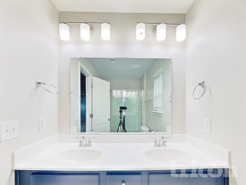 Building Photo - 3225 Ainsley Woods Dr