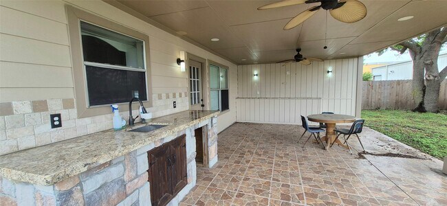 Building Photo - 17518 Wild Willow Ln