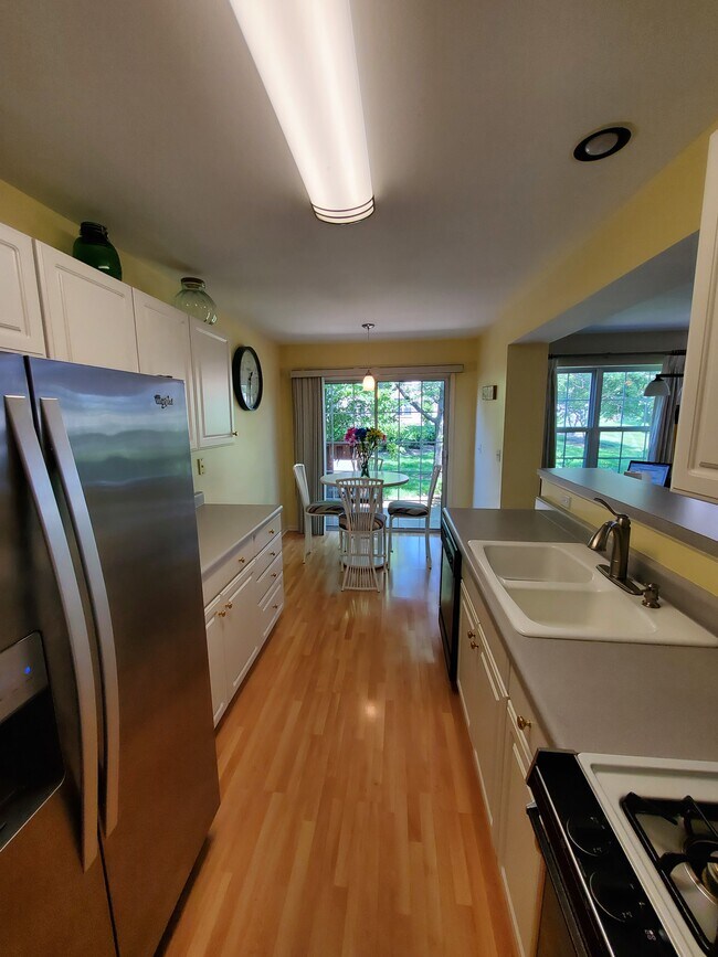 Building Photo - 179 Holmes Way