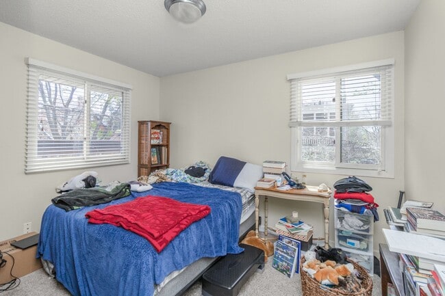 Building Photo - 222 Virginia 3 bed 2 bath apartment in historic Cathedral Hill neighborhood