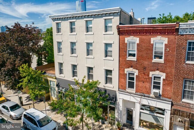 Primary Photo - 2211 South St