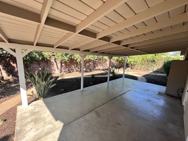 Building Photo - COMING SOON! Canoga Park 4-Bedroom Home fo...