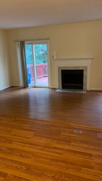 Building Photo - 15009 Pine Top Ln