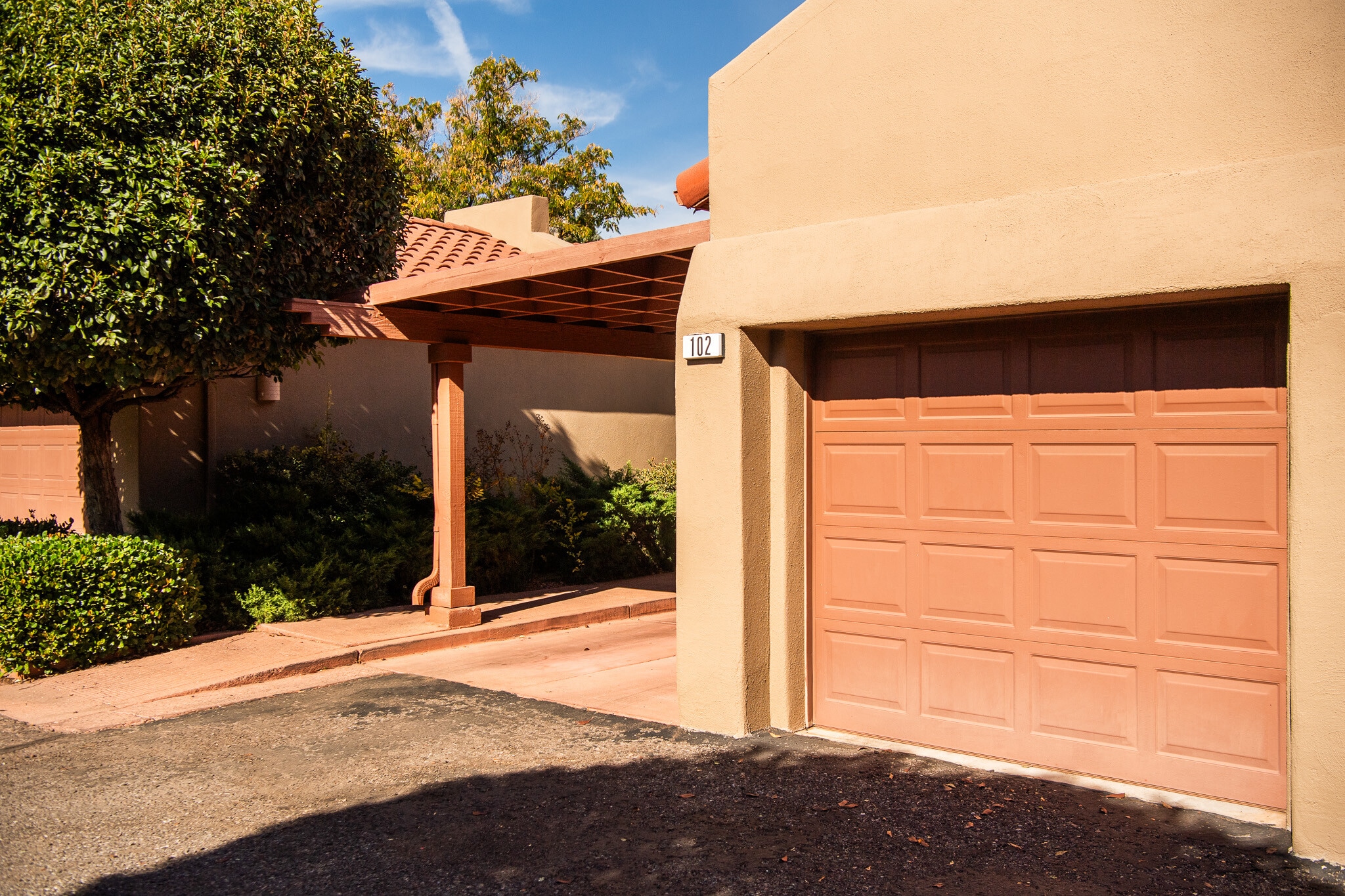 Building Photo - 102 Pine Leaf Ln