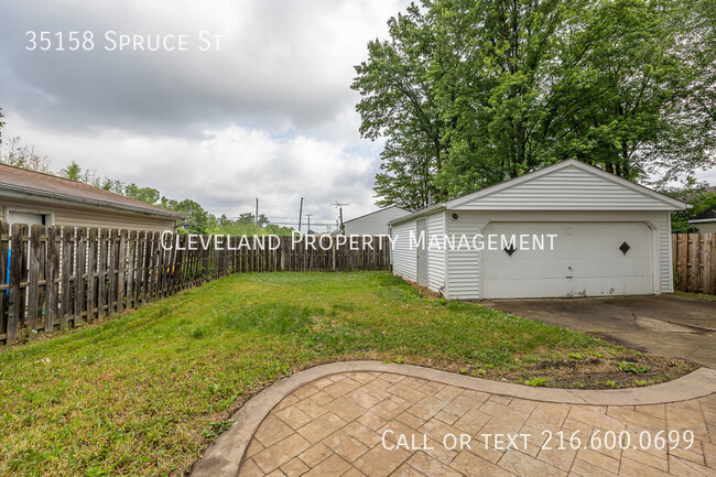 Building Photo - Renovated North Ridgeville Home