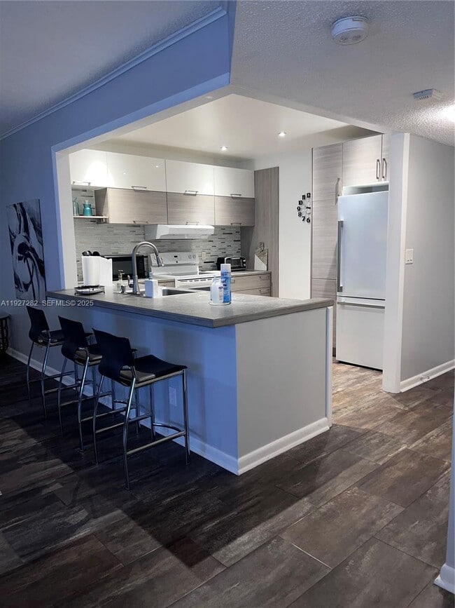 Building Photo - 4740 NW 21st St