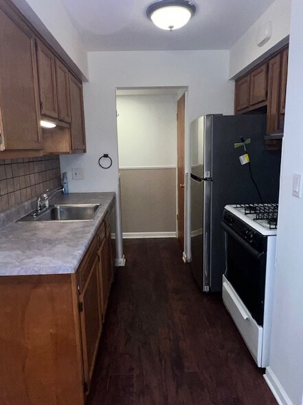 Building Photo - 20112 Brian Ct