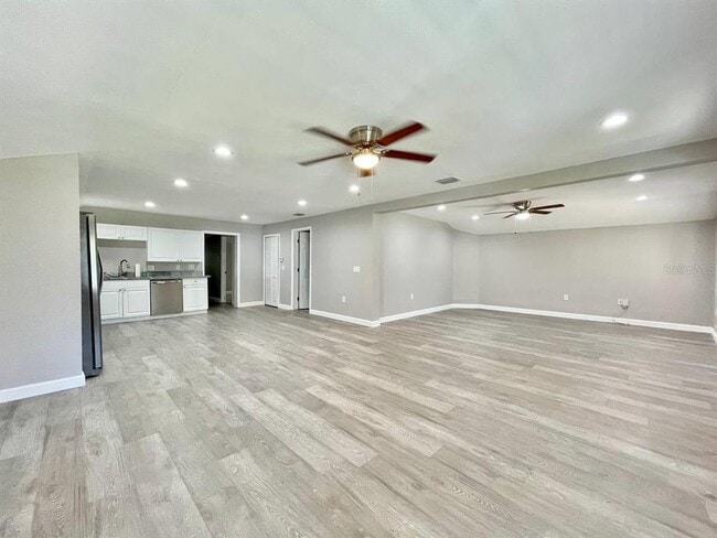 Building Photo - 7108 S Mascotte St