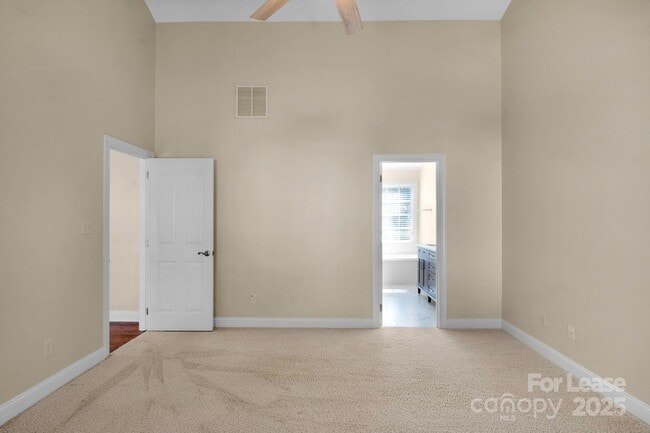 Building Photo - 1202 Coachman Dr