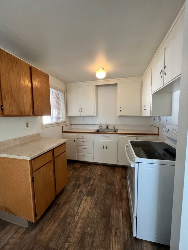 Building Photo - Cozy 2 bedroom 1 bath House!
