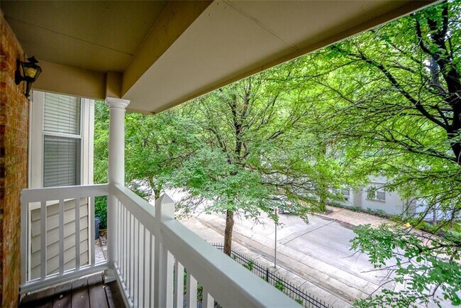 Building Photo - 2623 Colby St