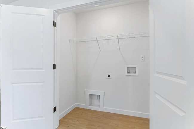 Building Photo - 18 Catawba Ave