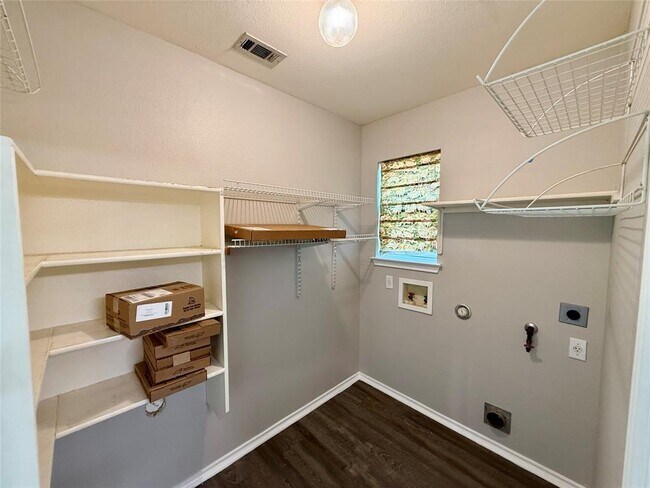 Building Photo - 17212 Hamilton Point Cir