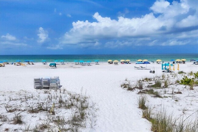 Building Photo - 1250 N Portofino Dr