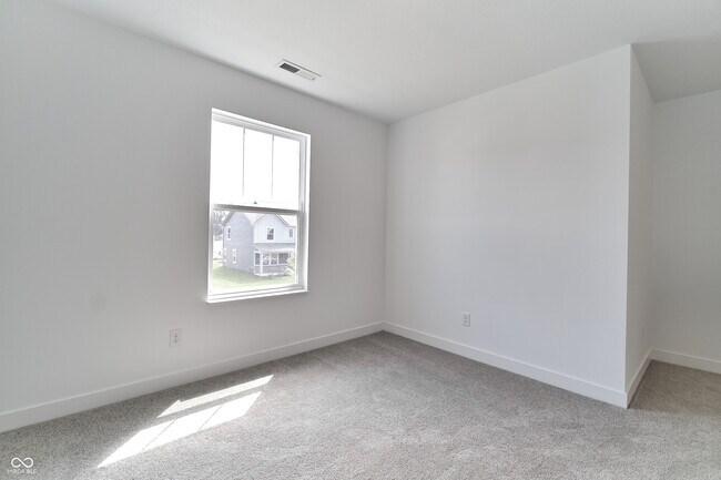 Building Photo - 422 Eisenhower St