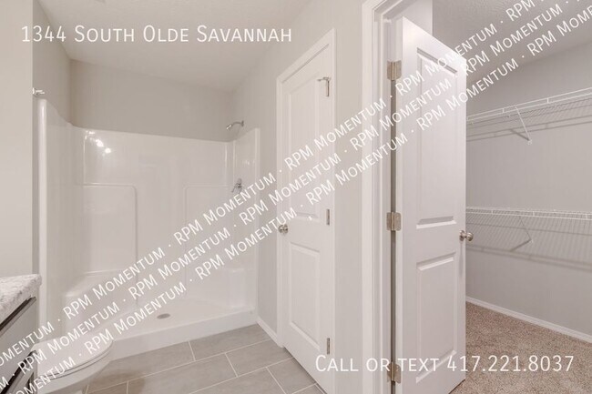 Building Photo - 1344 S Olde Savannah Ave
