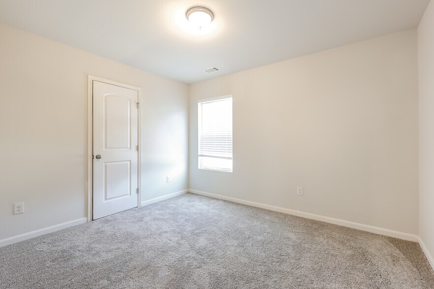 Building Photo - 544 Bella Casa Run