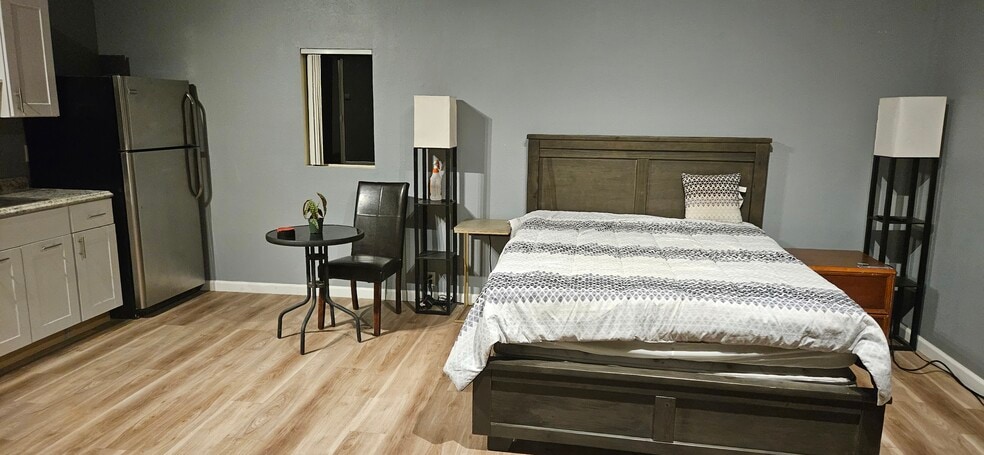 bed setup - 1827 Sonoma Ln