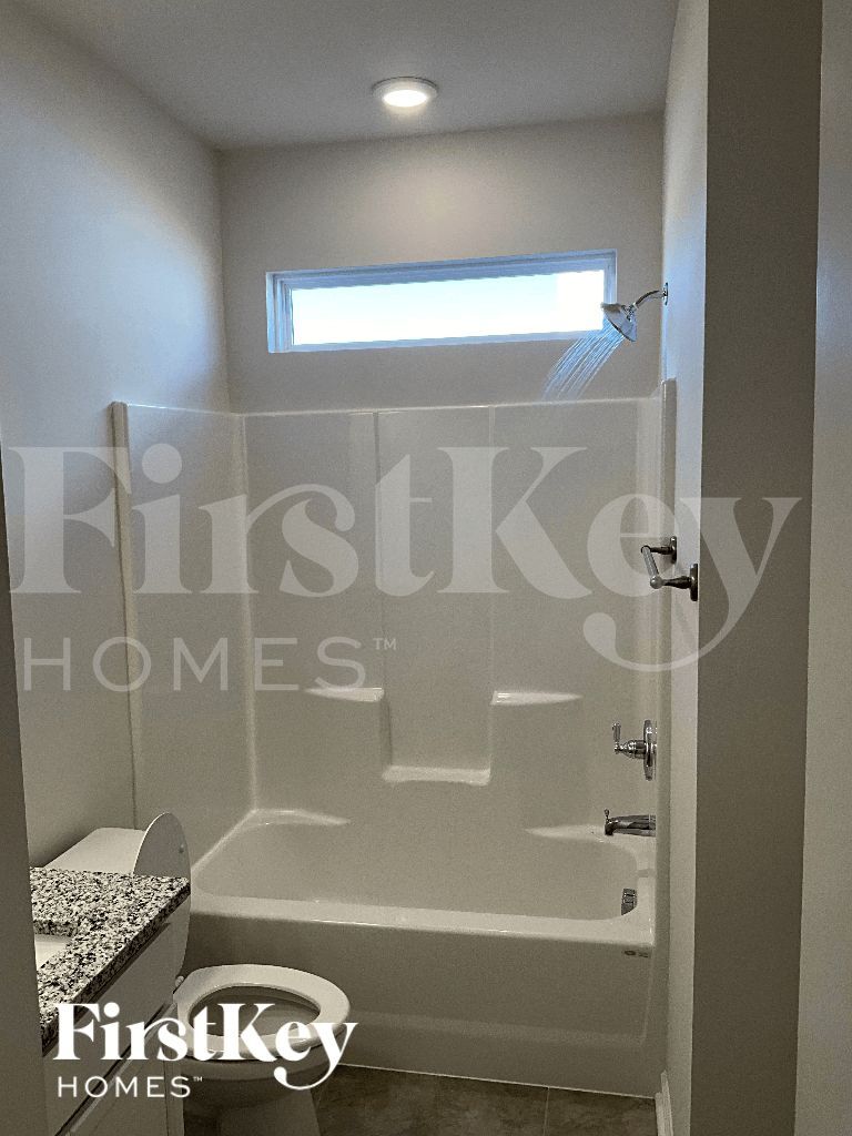 Building Photo - 1204 Mission Hill Ln