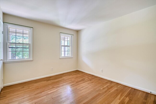 Building Photo - 11200 Powder Horn Dr