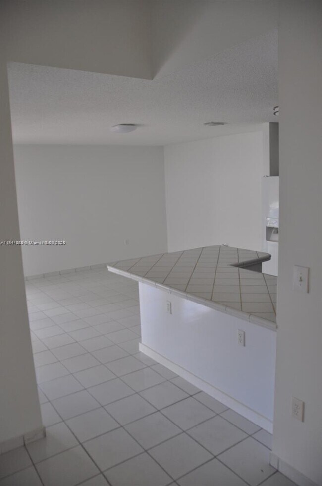 Building Photo - 14346 SW 49th Ln