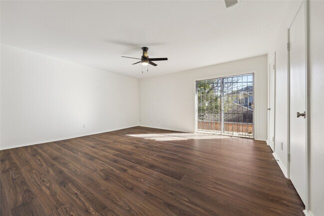 Building Photo - 705 Harold St