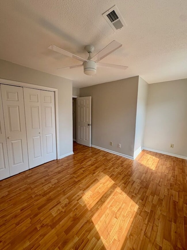 Building Photo - Charming End Unit Two Bedroom Townhome on ...