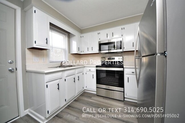 Building Photo - 301-307 Granada Dr