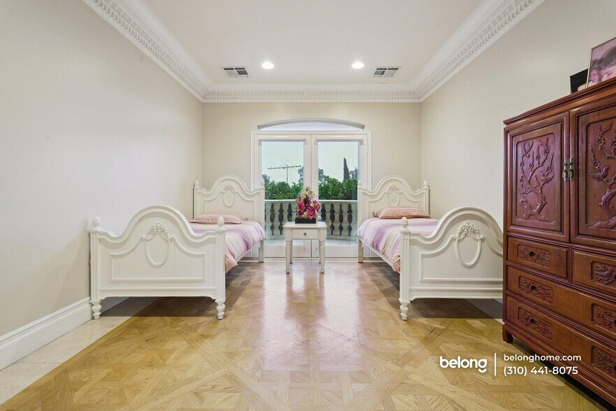 Building Photo - 5344 Leghorn Ave